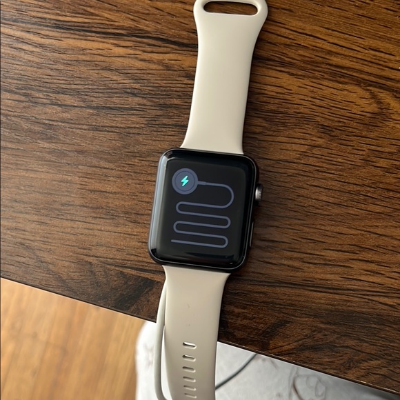 Apple Watch 3 Series - Picture 3 of 3